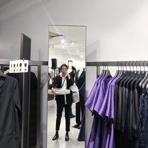 Meet your Posher, Iris